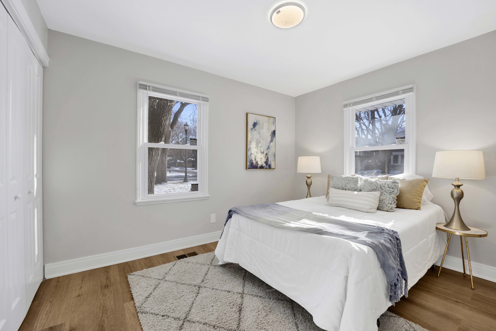 2011 Cleveland Street Evanston, IL 60202 - Photo 22 of 33