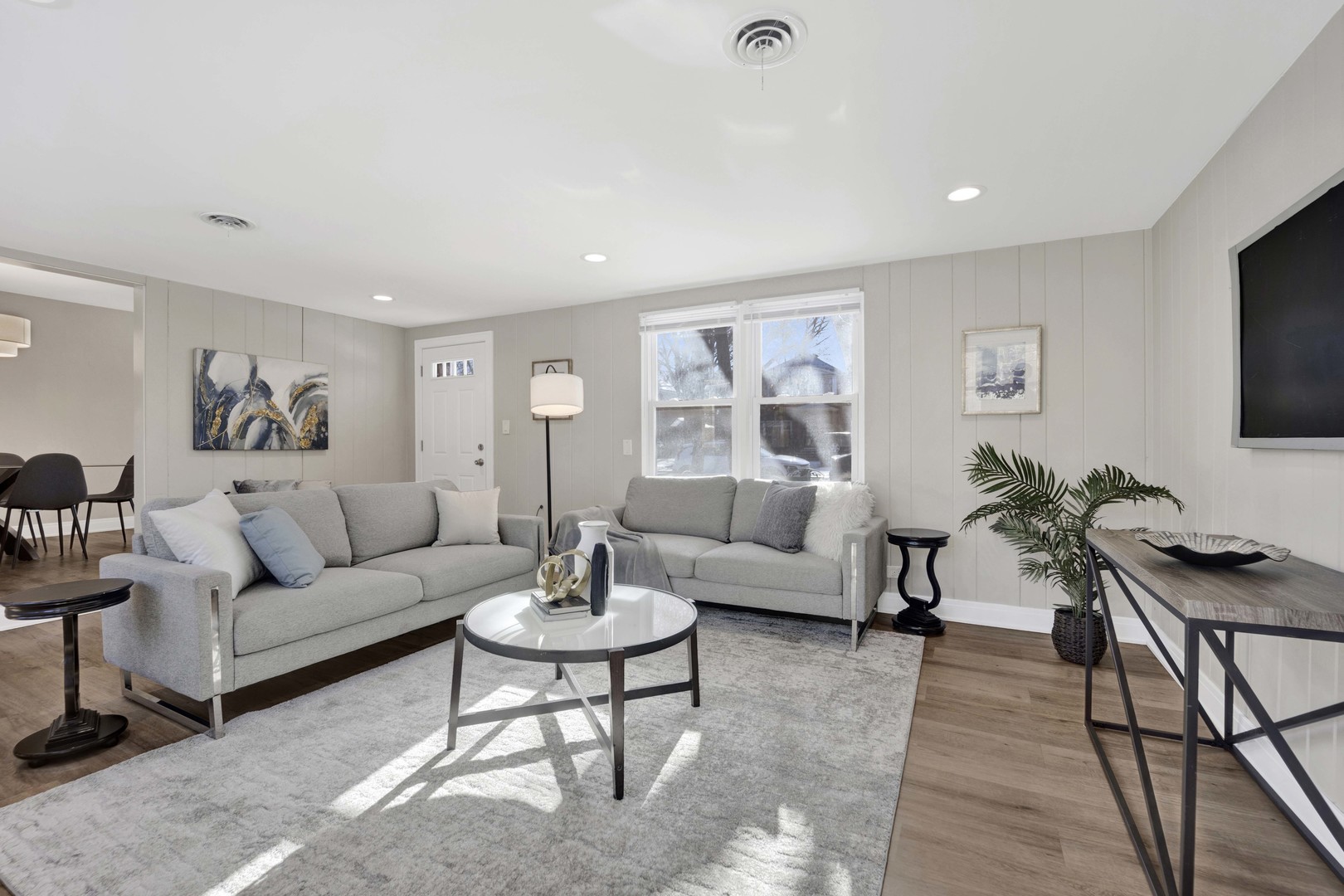 2011 Cleveland Street Evanston, IL 60202 - Photo 6 of 33