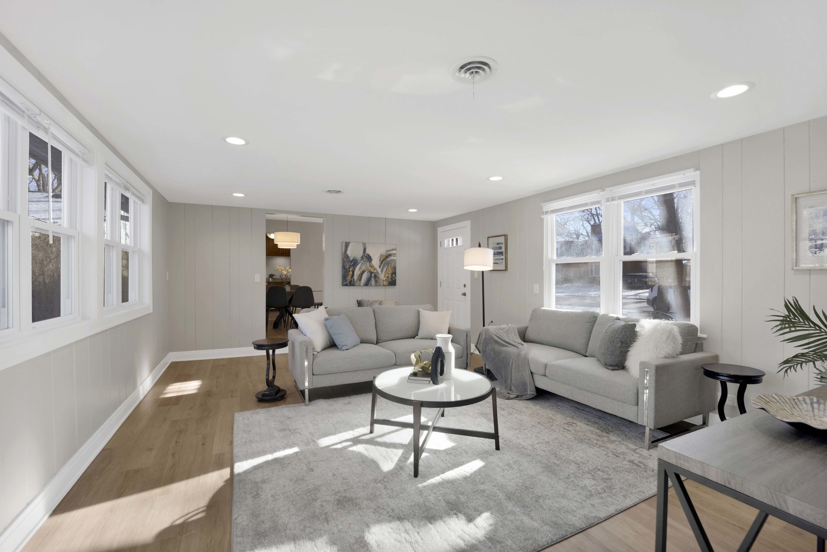 2011 Cleveland Street Evanston, IL 60202 - Photo 7 of 33