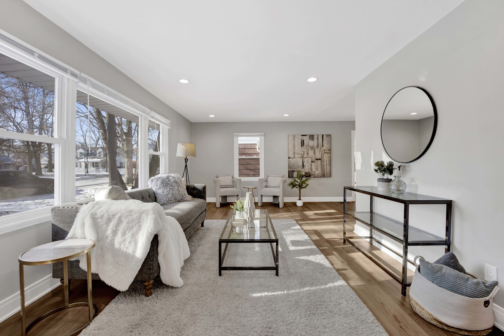 2011 Cleveland Street Evanston, IL 60202 - Photo 8 of 33