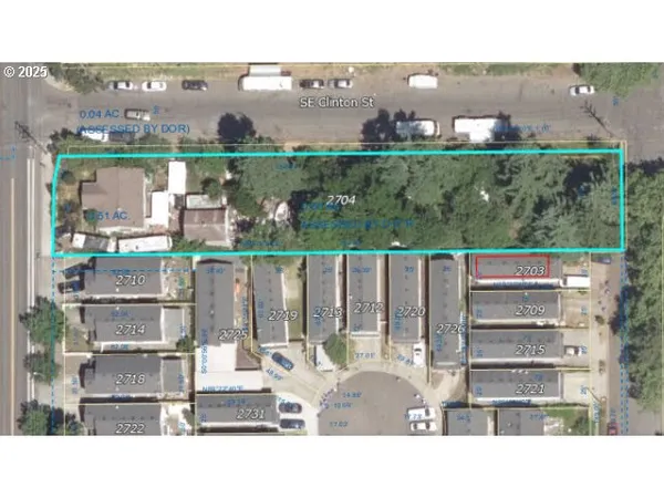 $699,900 | 2704 Southeast 136th Avenue, Portland, OR 97236