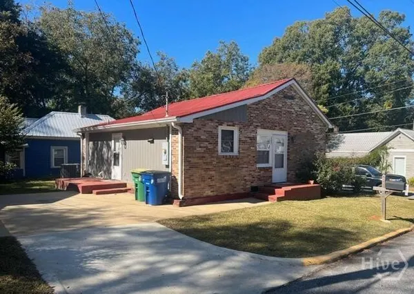 $1,400 | 285 Savannah Avenue, Athens, GA 30601