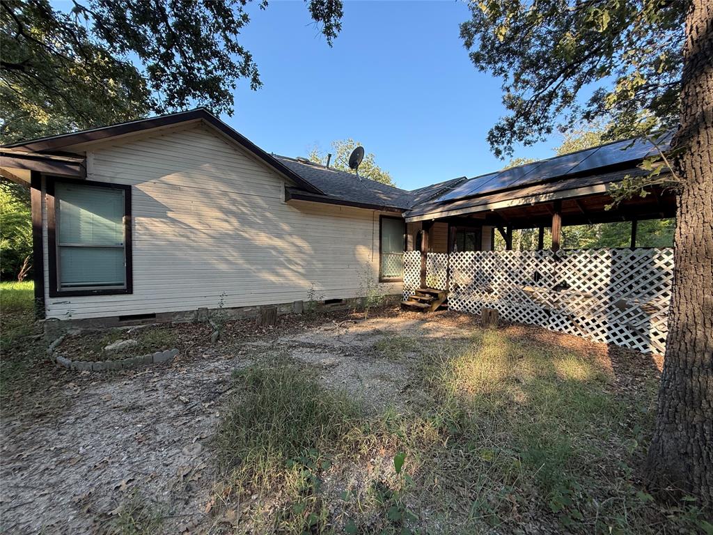 2009 Apache Road Quinlan, TX 75474 - Photo 2 of 19 a view of a garage