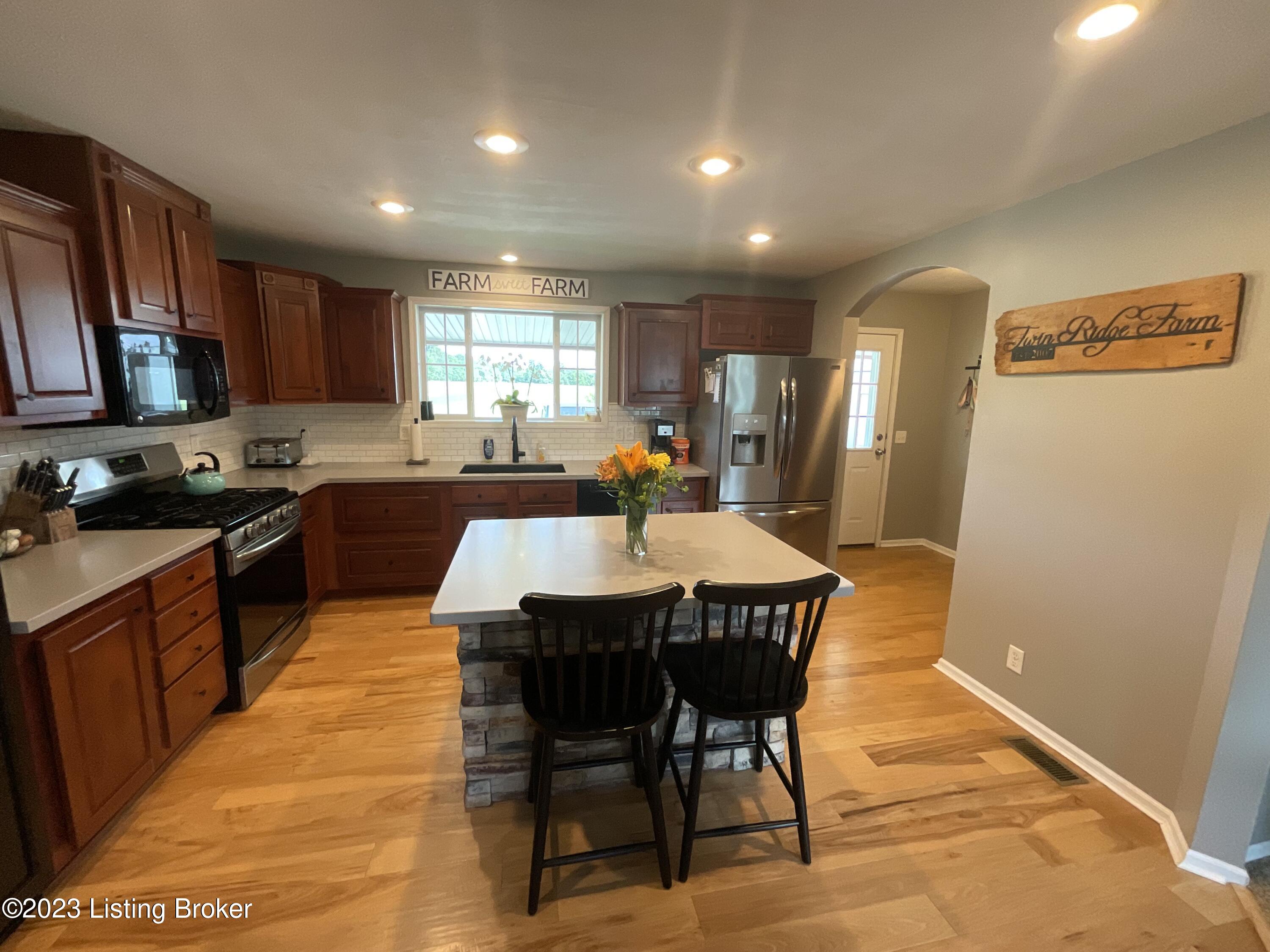1135 Fisher Ridge Road Milton, KY 40045 - Photo 18 of 47 IMG_1305