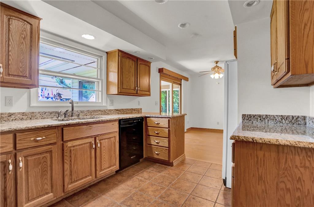 647 Alwyne Road Carmel, IN 46032 - Photo 22 of 30 Gallery Image 22