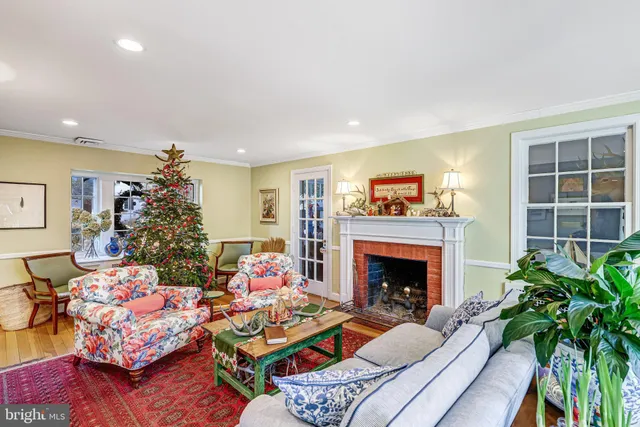 $4,595 | 3062 North Quincy Street, Arlington, VA 22207