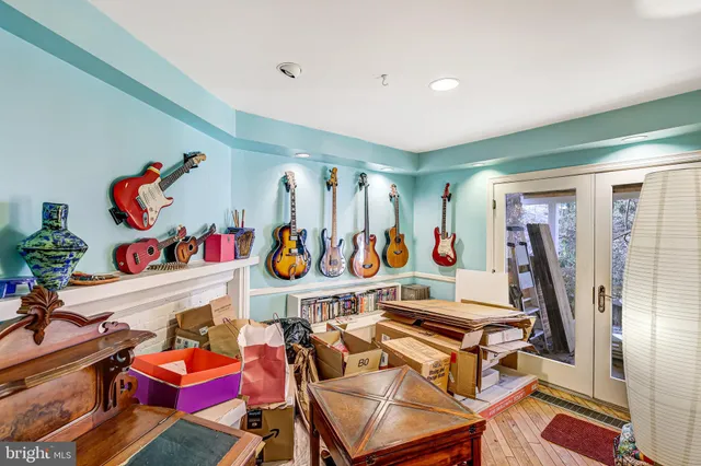 $4,595 | 3062 North Quincy Street, Arlington, VA 22207