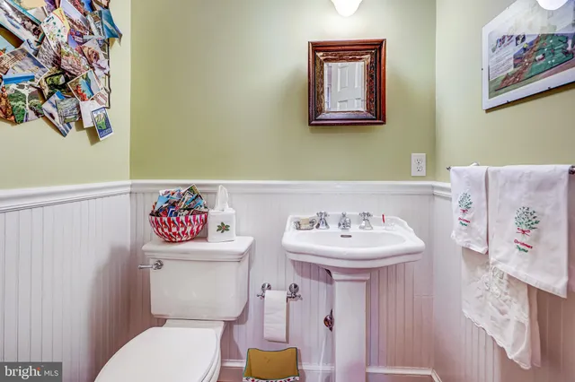 $4,595 | 3062 North Quincy Street, Arlington, VA 22207