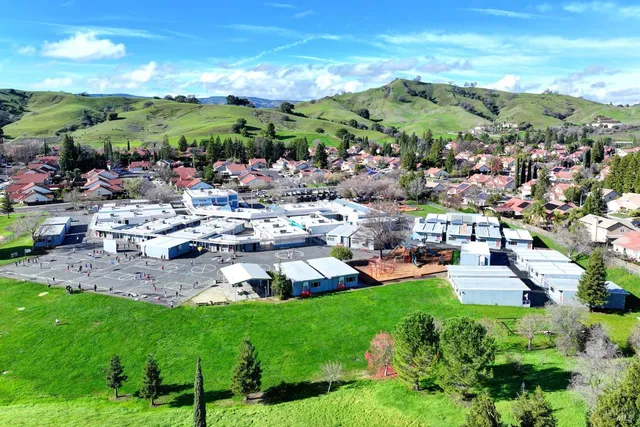 $779,900 | 318 Kilgarvan Court, Vacaville, CA 95688