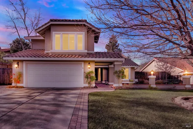 $779,900 | 318 Kilgarvan Court, Vacaville, CA 95688