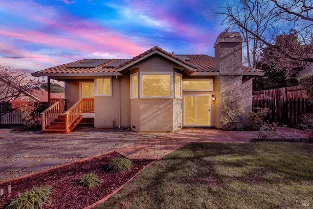 $779,900 | 318 Kilgarvan Court, Vacaville, CA 95688