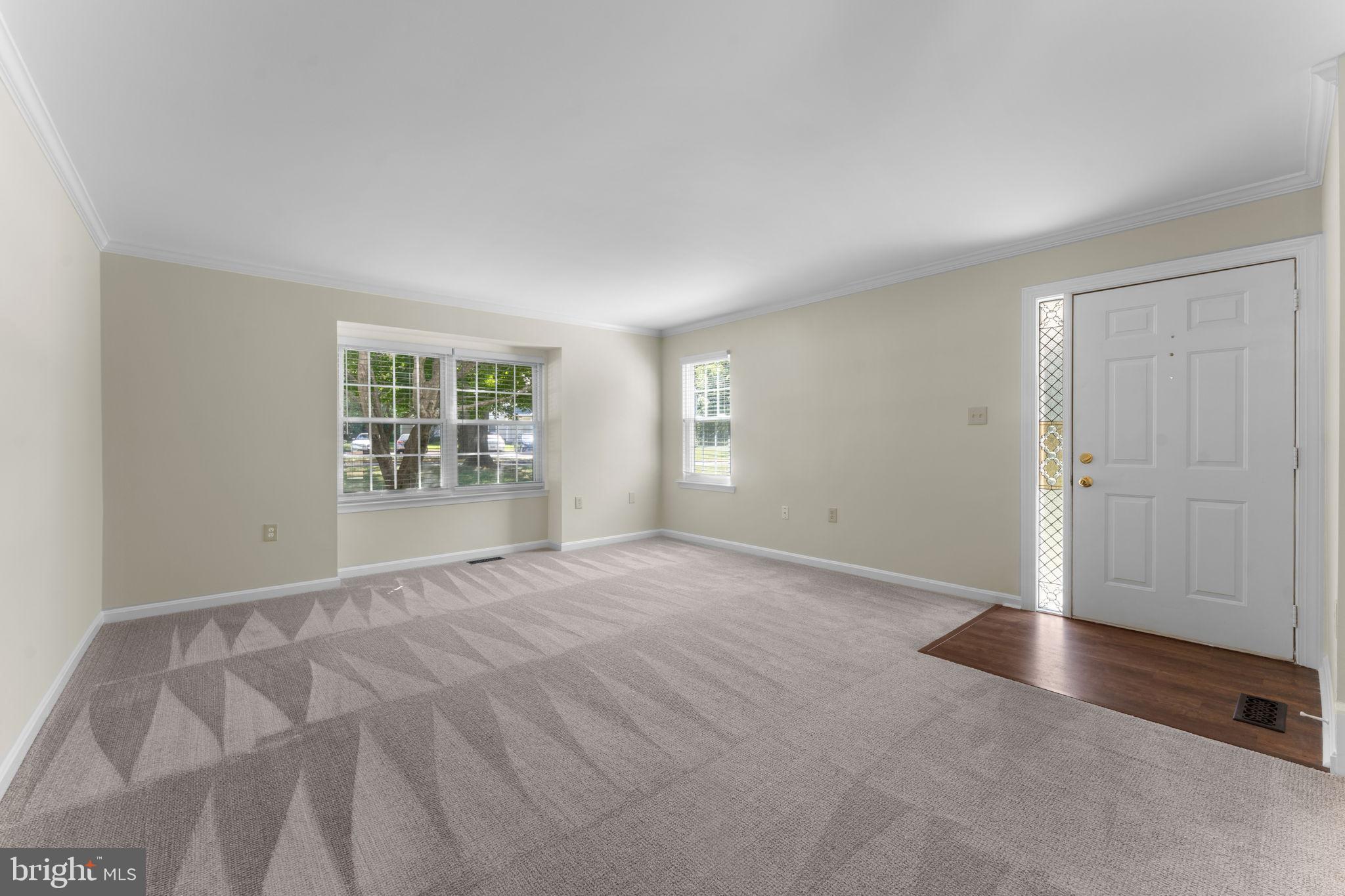 5128 Spring Branch Boulevard Dumfries, VA 22025 - Photo 5 of 60 Large and open living area, freshly painted.