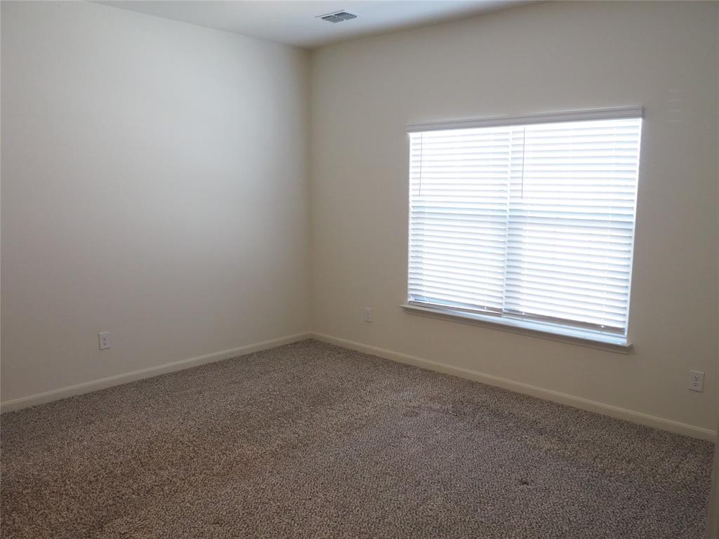 13832 Musselshell Drive Ponder, TX 76259 - Photo 14 of 34