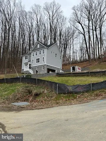 a view of a lake with houses