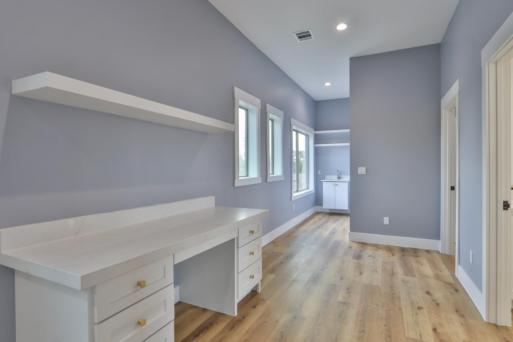 601 Cottage Street Houston, TX 77009 - Photo 28 of 48 Gorgeous built-in wall desk for anyone to get some work done!