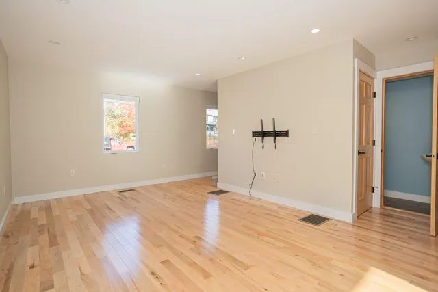 $470,000 | 189 Middle Street, Farmington, ME 04938