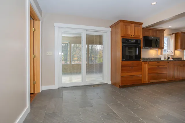 $470,000 | 189 Middle Street, Farmington, ME 04938