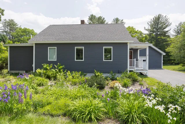 $470,000 | 189 Middle Street, Farmington, ME 04938