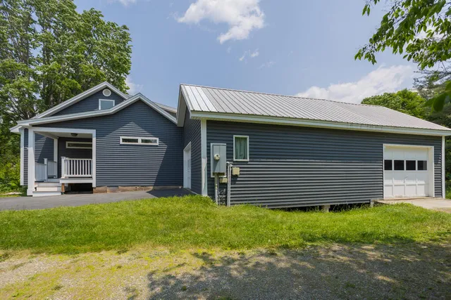 $470,000 | 189 Middle Street, Farmington, ME 04938