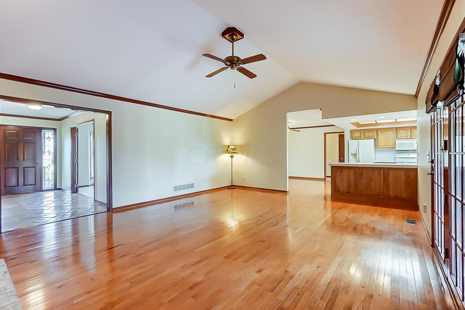 8885 Roberts Road Galloway, OH 43119 - Photo 6 of 50 Great Room