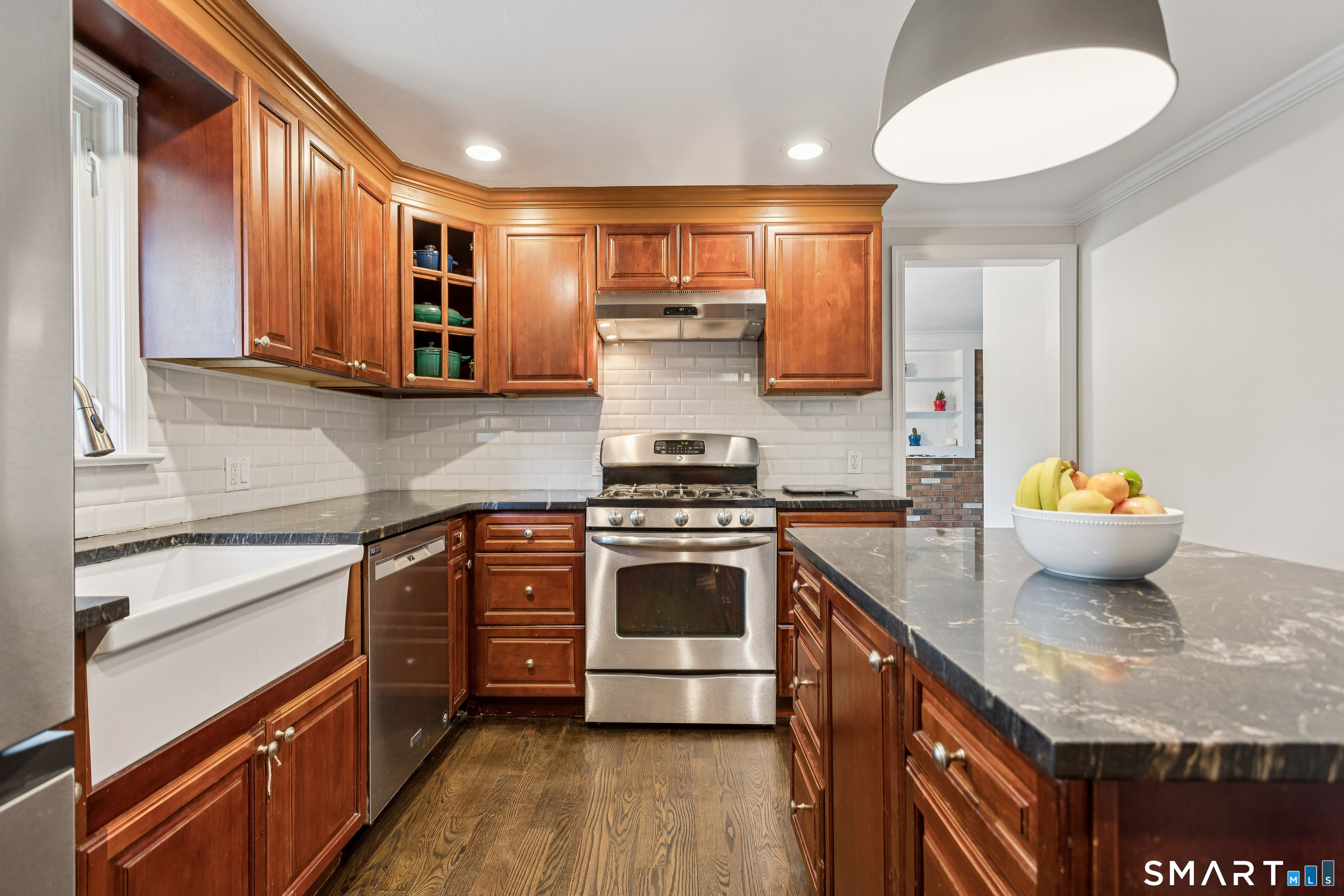 111 Mill Hill Road Fairfield, CT 06890 - Photo 20 of 39 Gallery Image 20