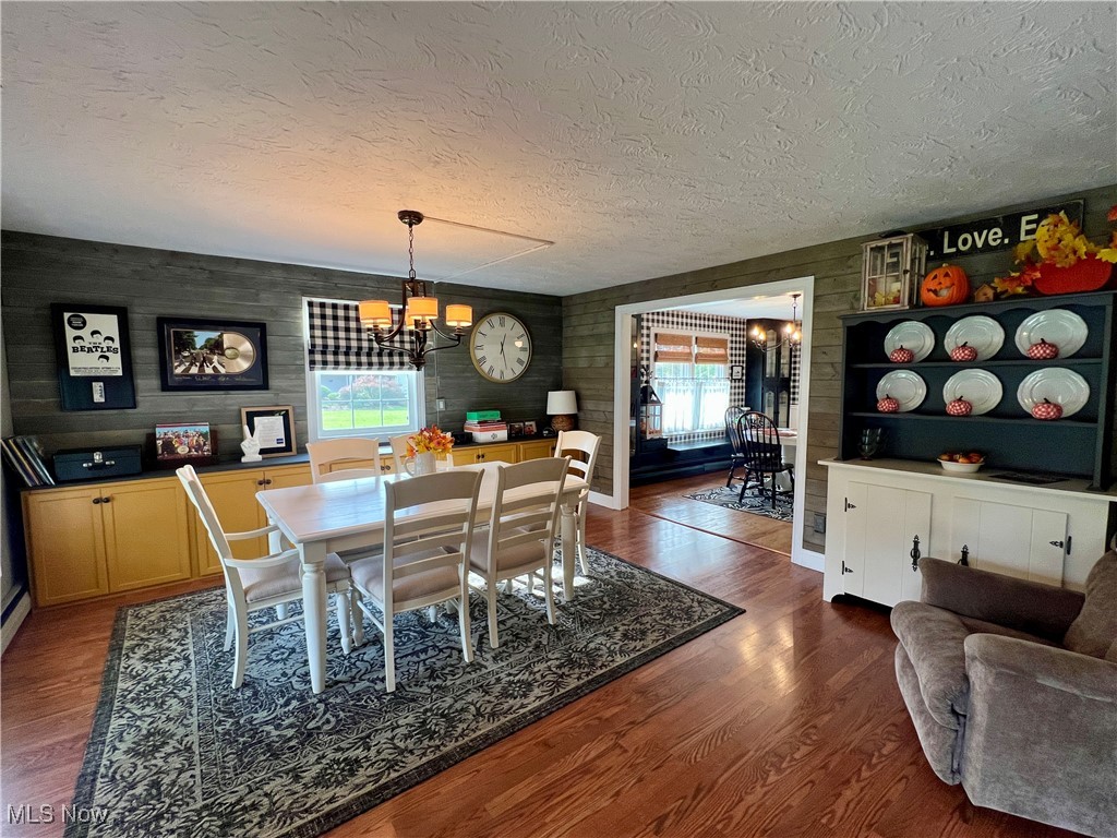 446 Annis Road Amherst, OH 44001 - Photo 3 of 39 Dining room