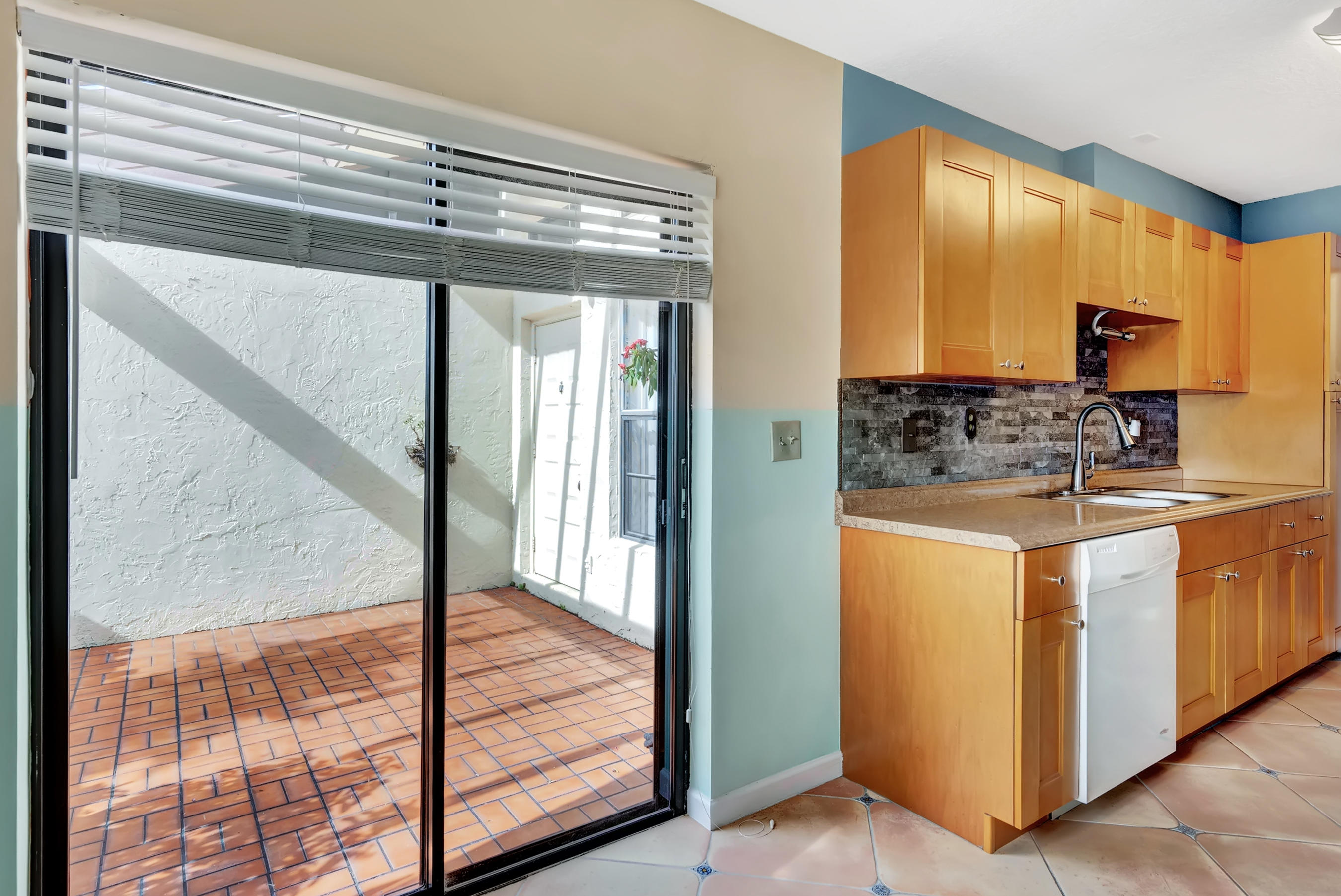 5170 Nesting Way, Unit B Delray Beach, FL 33484 - Photo 8 of 24 DSC02078