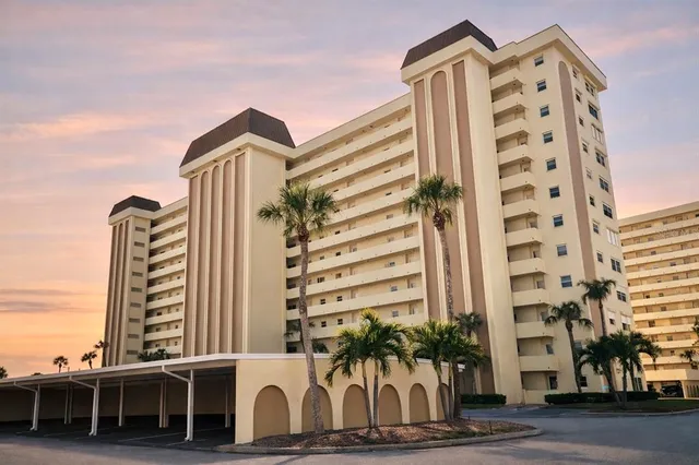 $1,750 | 4550 Cove Circle, Unit 804, St. Petersburg, FL 33708