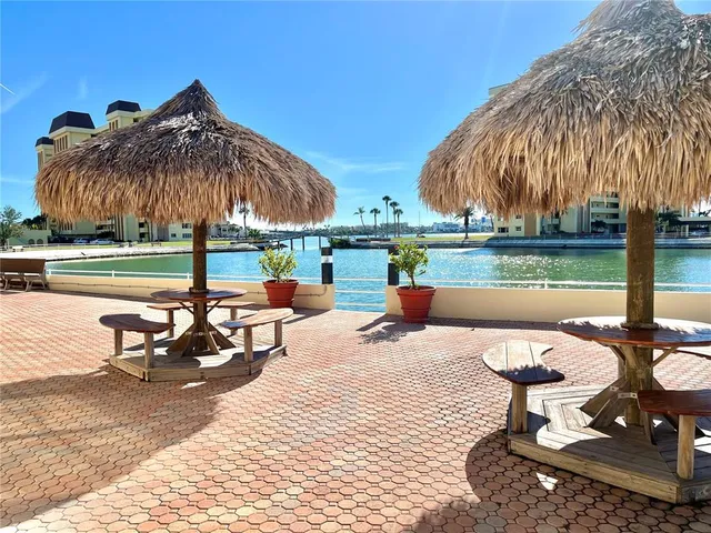 $1,750 | 4550 Cove Circle, Unit 804, St. Petersburg, FL 33708