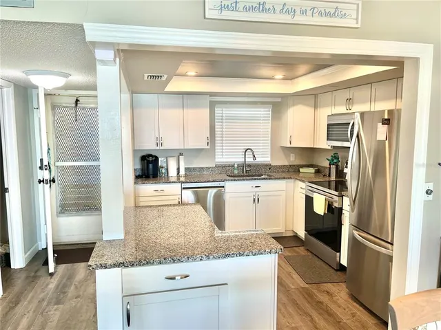 $1,750 | 4550 Cove Circle, Unit 804, St. Petersburg, FL 33708