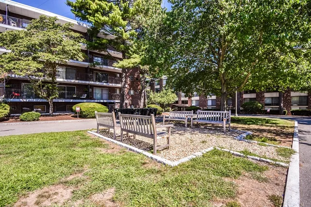 $2,150 | 993 Massachusetts Avenue, Unit 212, Arlington, MA 02476