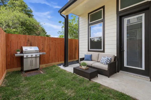 $3,500 | 1913 Hoskins Drive, Unit I, Houston, TX 77080