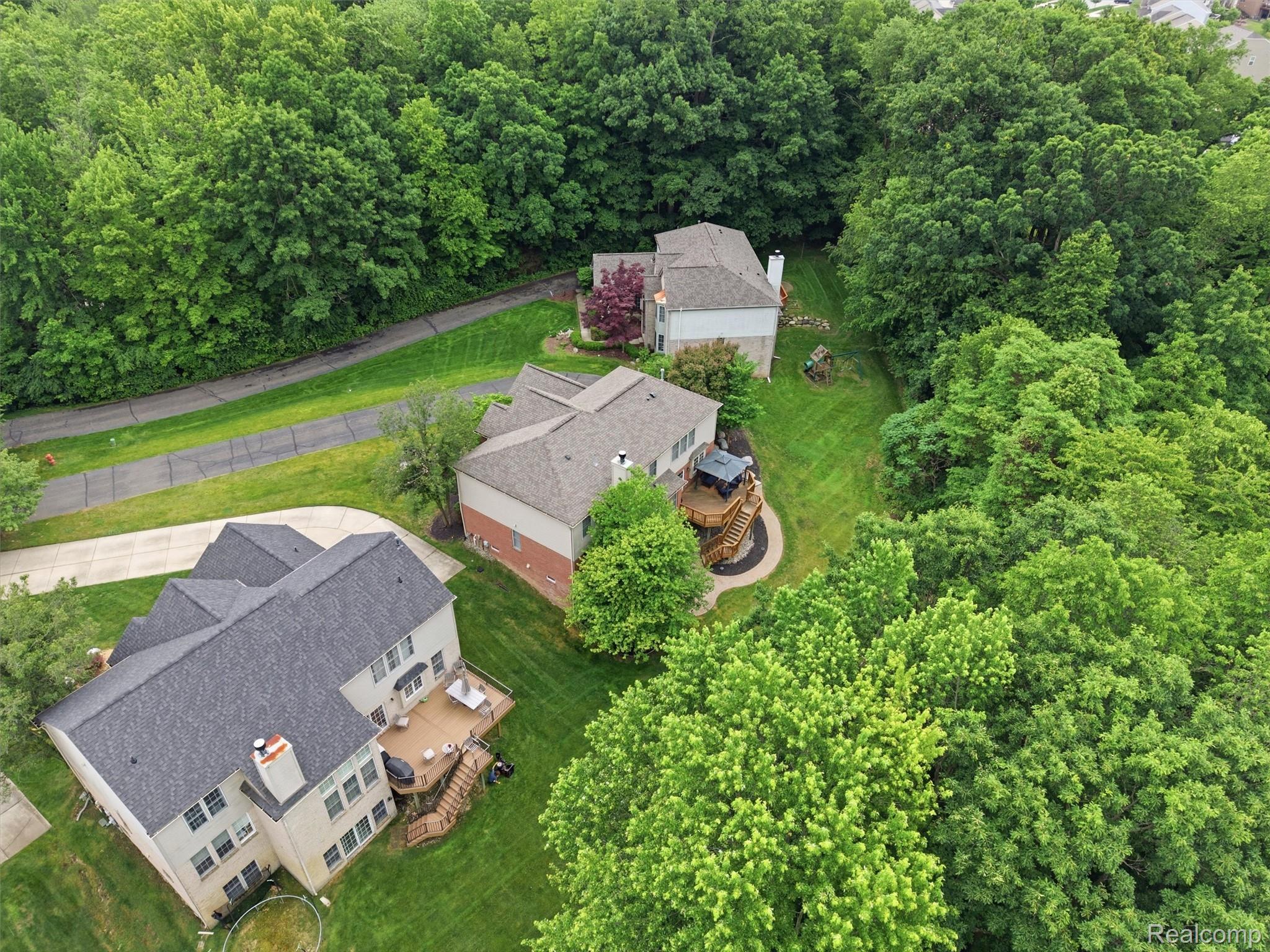 5454 Creekmonte Drive Rochester, MI 48306 - Photo 61 of 69 06-DJI_20260610173158_0928_D.jpg