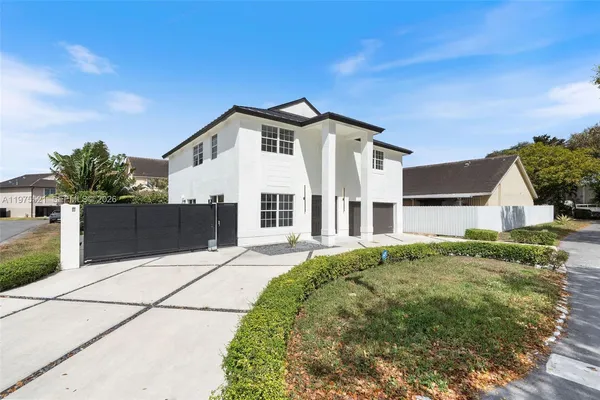 $809,999 | 7945 Northwest 187th Lane, Hialeah, FL 33015