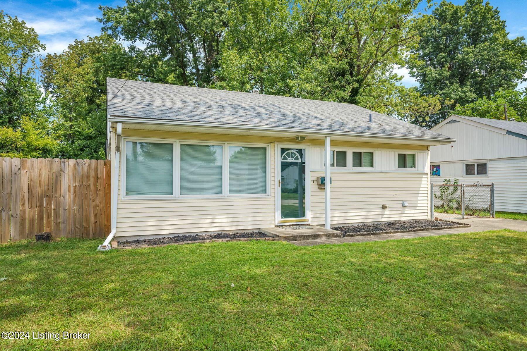 4817 Redstart Road Louisville, KY 40213 - Photo 3 of 36 photo_online_002