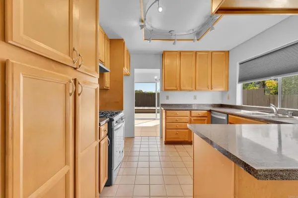 $875,000 | 9931 Knollview Drive, Spring Valley, CA 91977