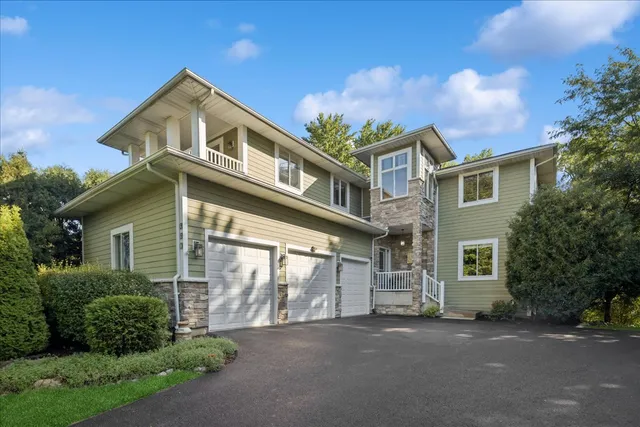$724,900 | 980 Dakota Drive, Woodstock, IL 60098
