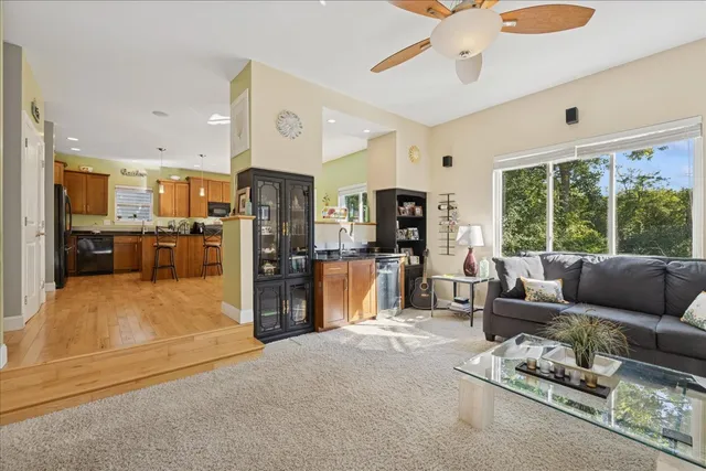 $724,900 | 980 Dakota Drive, Woodstock, IL 60098