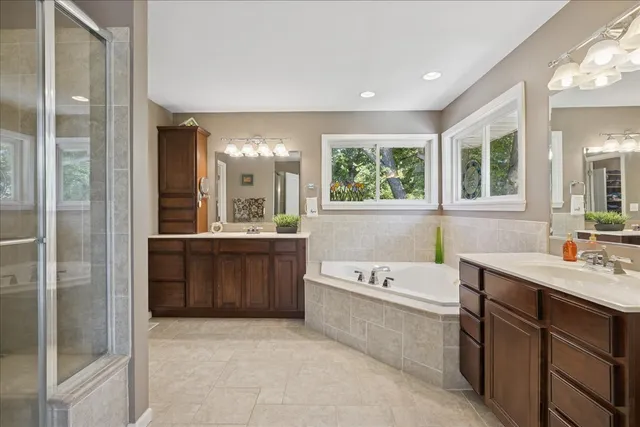 $724,900 | 980 Dakota Drive, Woodstock, IL 60098