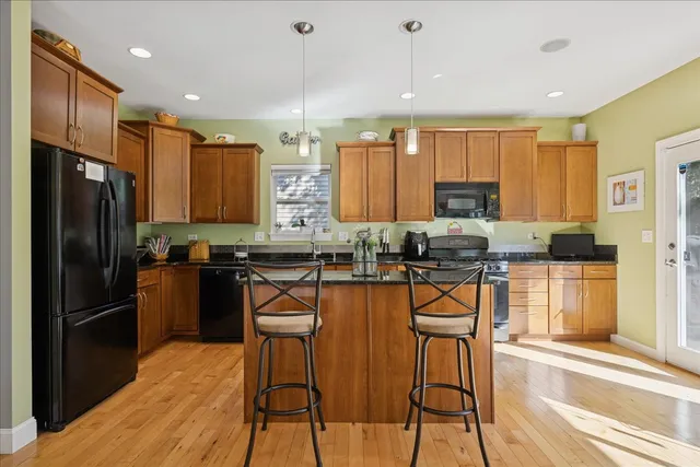 $724,900 | 980 Dakota Drive, Woodstock, IL 60098