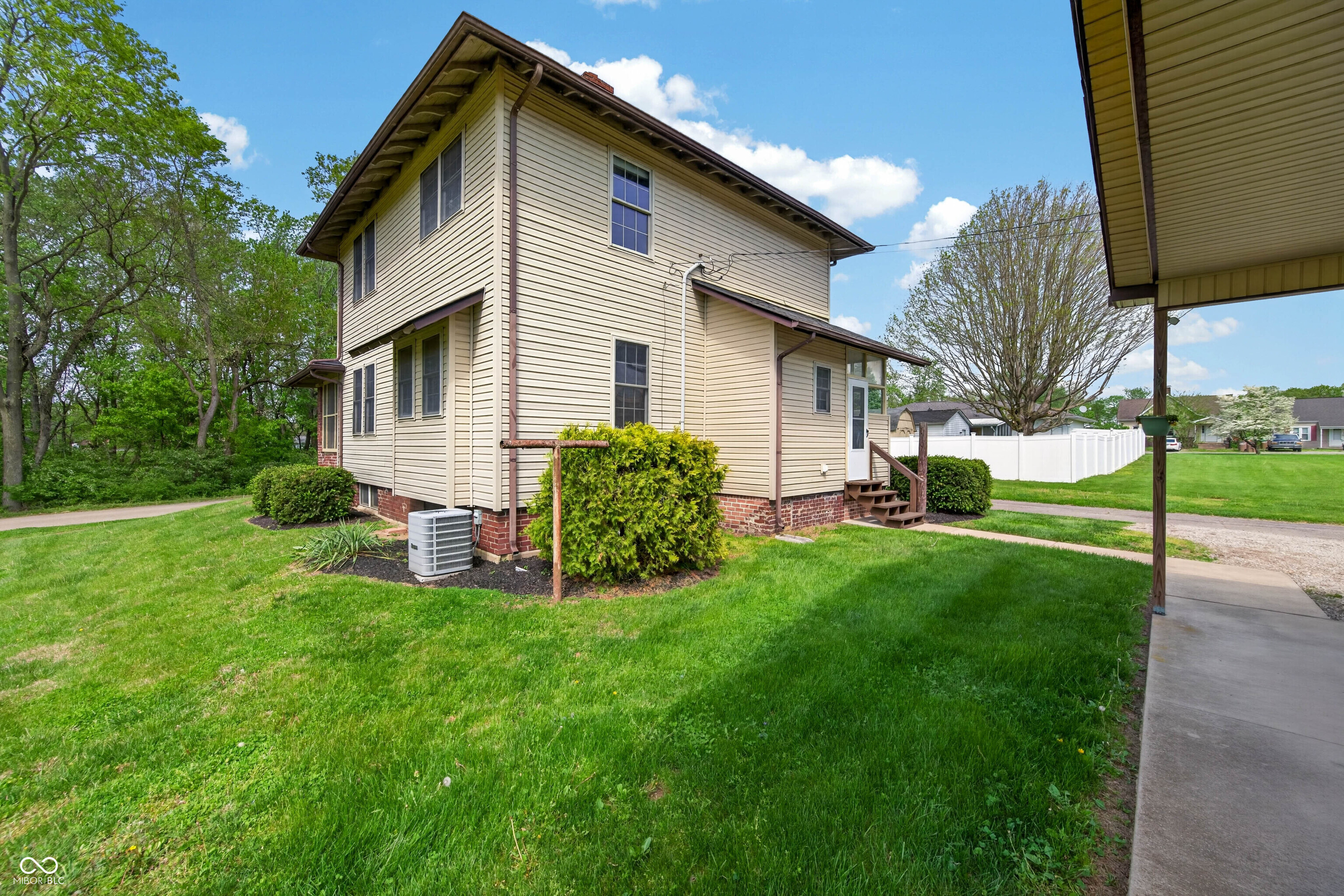 2115 Irwin Drive Columbus, IN 47201 - Photo 71 of 75