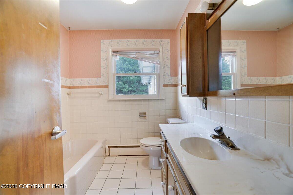 863 Interchange Road Kunkletown, PA 18058 - Photo 16 of 31 Full Bath