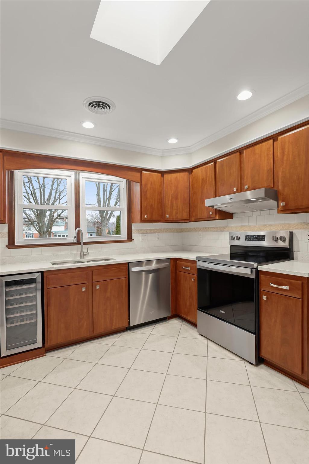 8004 Clearfield Road Frederick, MD 21702 - Photo 18 of 52 Skylight