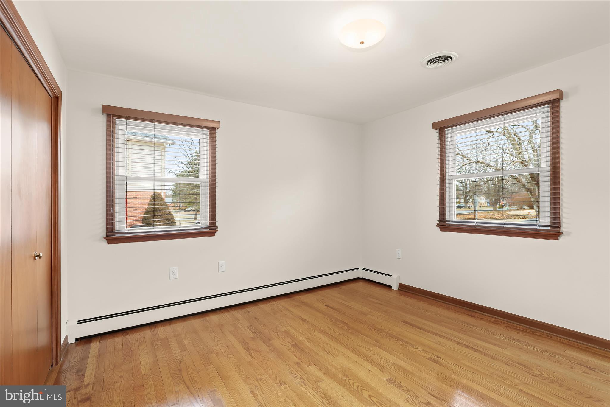 8004 Clearfield Road Frederick, MD 21702 - Photo 29 of 52 Bedroom 3 - Hardwood Floors