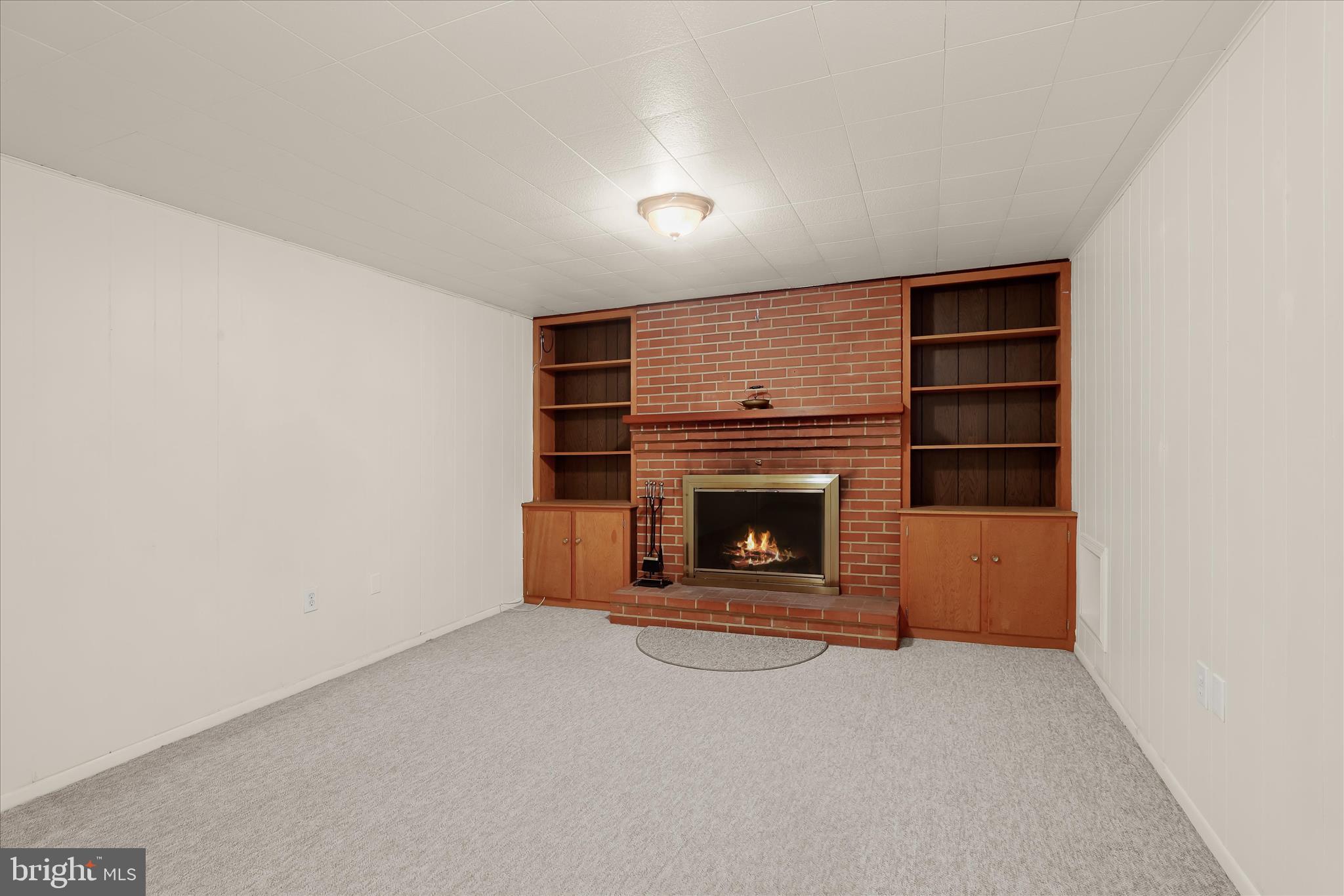 8004 Clearfield Road Frederick, MD 21702 - Photo 31 of 52 Fireplace - Built-ins