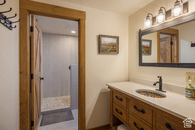 1095 South Montezuma Canyon Road Monticello, UT 84535 - Photo 35 of 109 Main level two bedroom suite - bathroom