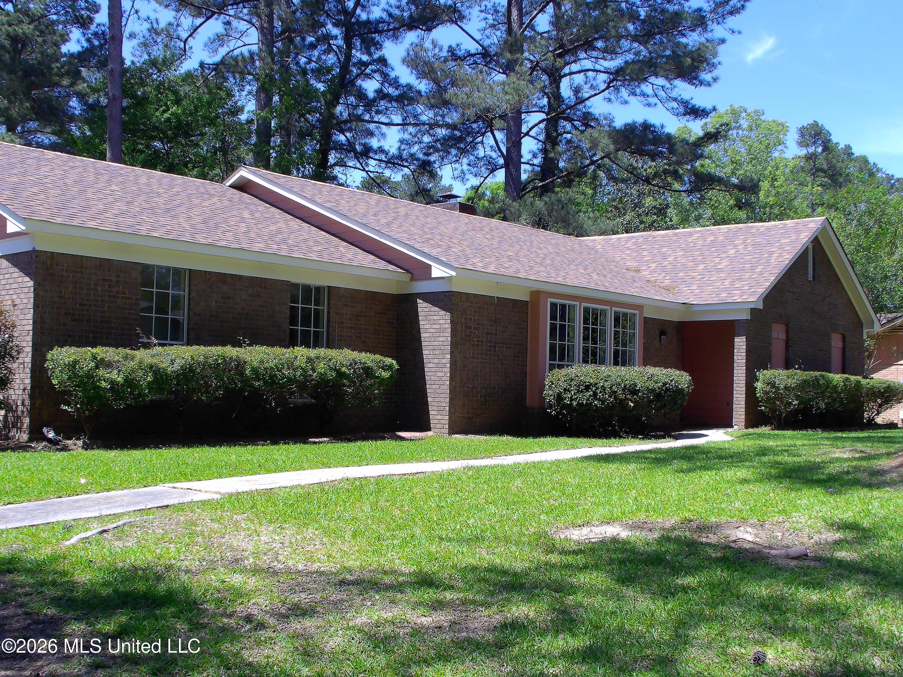 4649 Old Lake Road Jackson, MS 39212 - Photo 2 of 20 20260408_1237_4710