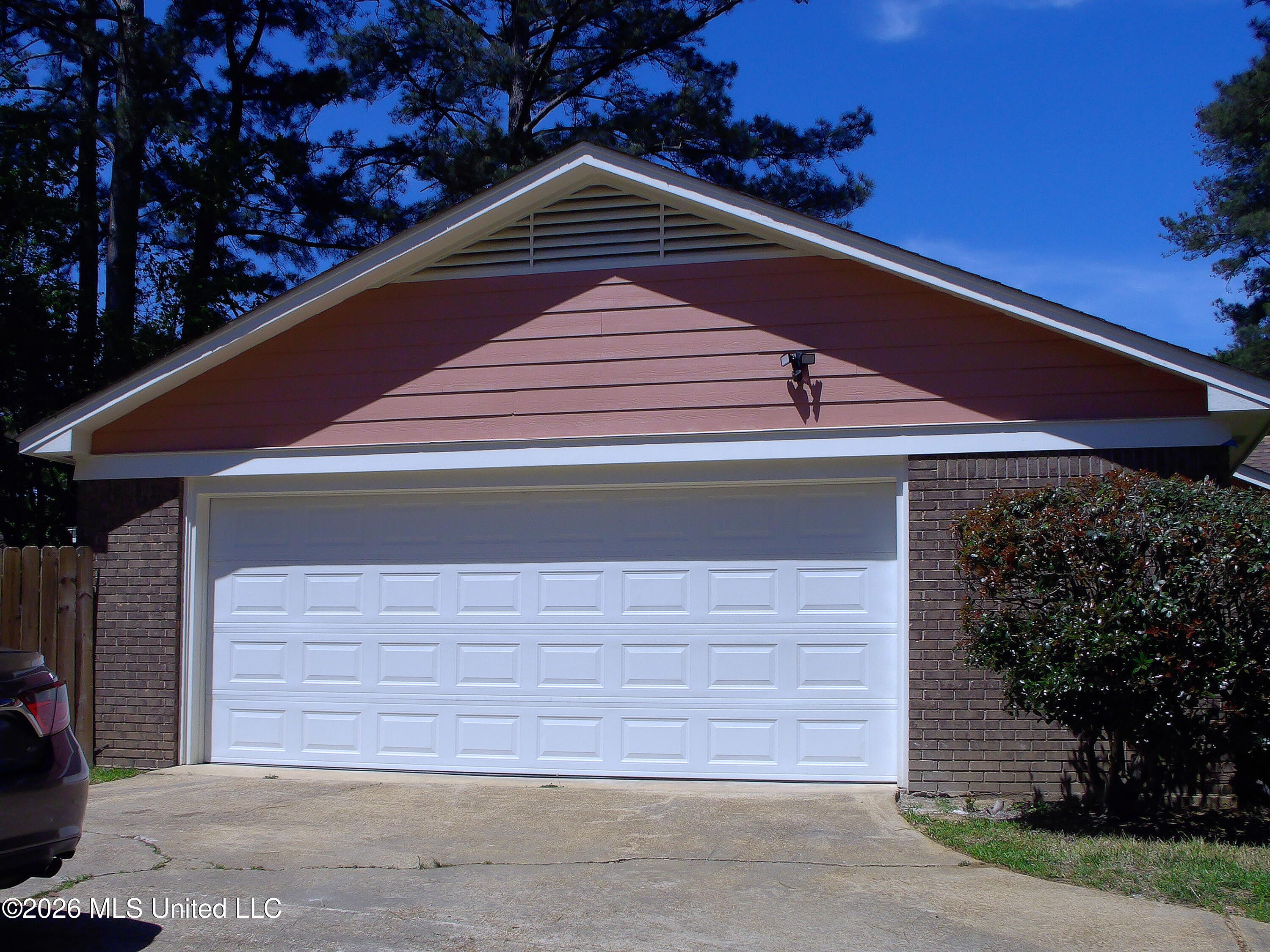 4649 Old Lake Road Jackson, MS 39212 - Photo 3 of 20 20260408_1240_4711