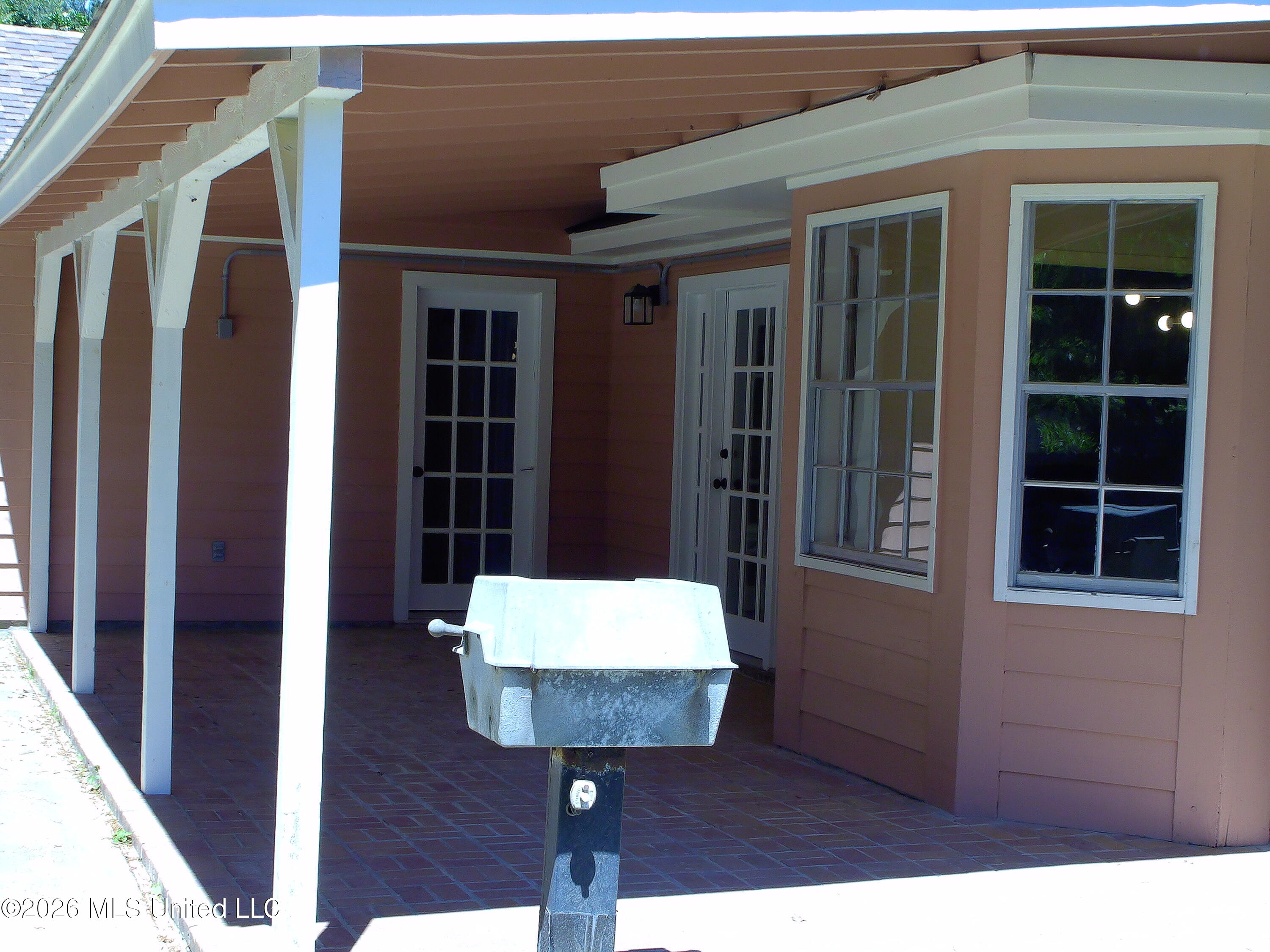 4649 Old Lake Road Jackson, MS 39212 - Photo 5 of 20 20260408_1235_4706