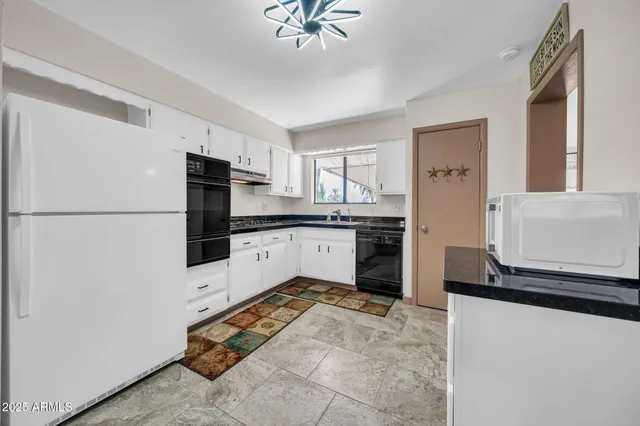 $285,000 | 10517 West Cumberland Drive, Sun City, AZ 85351